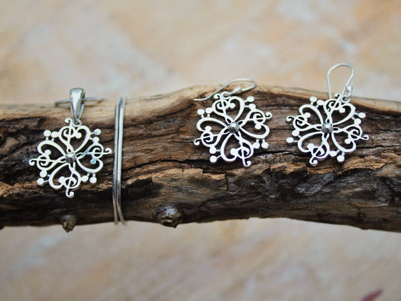 Gift for Music lover, Silver Heart Jewelry set