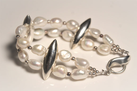 Pearl bracelet, sterling silver, fresh water pearl link bracelet, pearl girl jewelry, wedding ensemble, chucks and pearls, Christmas gift