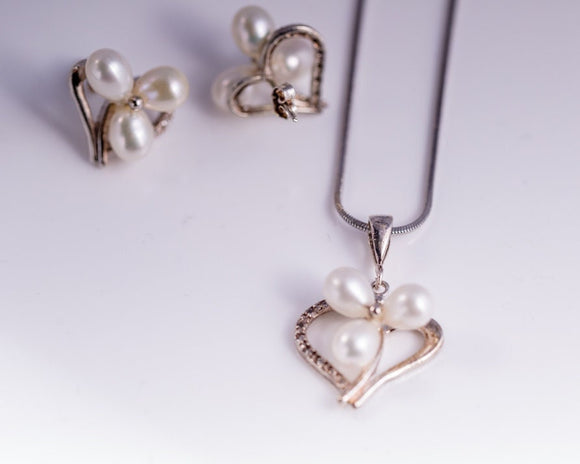 Cluster Pearl Jewelry Set, Gift of Love, for bridal gift, wedding or any Special occasion