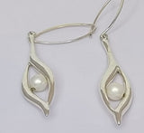 Pea pod earrings, Seed, growth, Pearl drop earring, science present, botanical gardener, nature, growth, peas in a pod,close gift birthstone