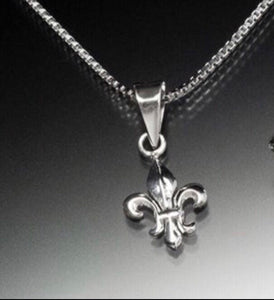 Fleur de lis Necklace, handmade sterling silver pendant signed by New Orleans jewelry artist Chester Allen Louisiana State symbol