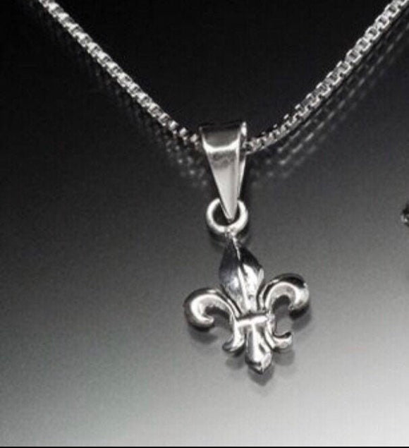 Fleur de lis Necklace, handmade sterling silver pendant signed by New Orleans jewelry artist Chester Allen Louisiana State symbol