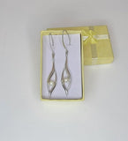 Pea pod earrings, Seed, growth, Pearl drop earring, science present, botanical gardener, nature, growth, peas in a pod,close gift birthstone