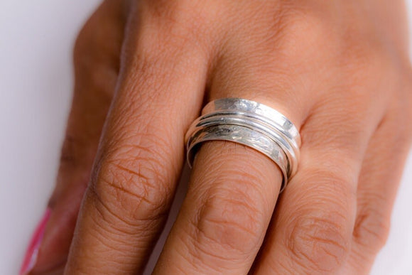 Silver band fidget ring, handmade jewelry, artfully crafted silver ring