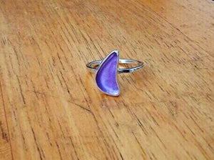 Sea glass ring, purple ring, beach comer gift, Beach glass jewelry, birthday day gift for her, vacay memories, pinky ring