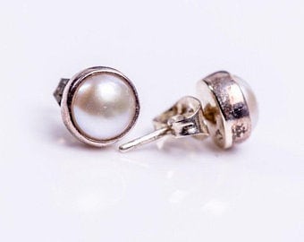 Pearl Earrings, wedding, bridal jewelry, real freshwater pearls, set in Sterling silver, June birthstone, white stud earring