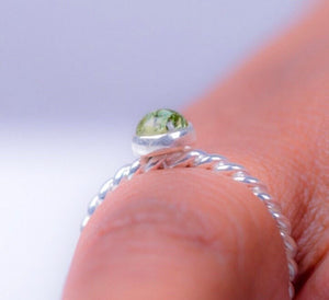 Peridot ring, Mom  to daughter, minimalist jewelry, sterling silver, handmade ring